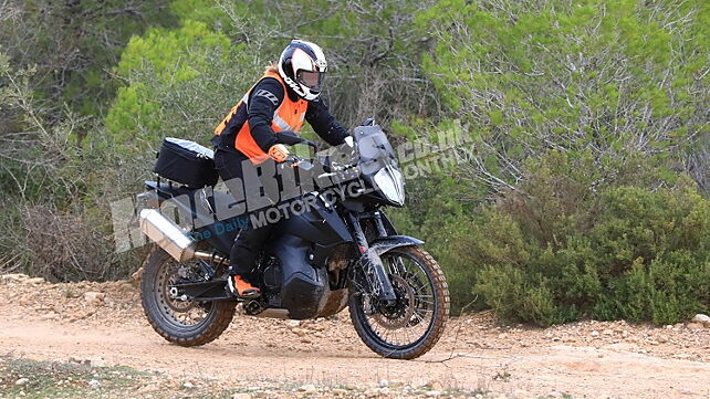 Production ready KTM 790 Adventure spied testing