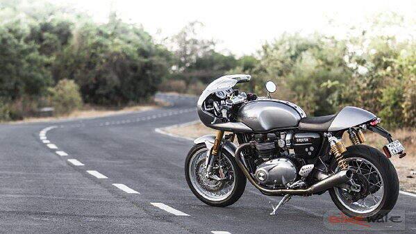 Triumph Thruxton R gets race kit as standard in UK; costs Rs 81,000 in India