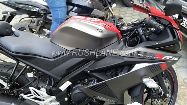 Yamaha R15 V 3.0 spied in new colour