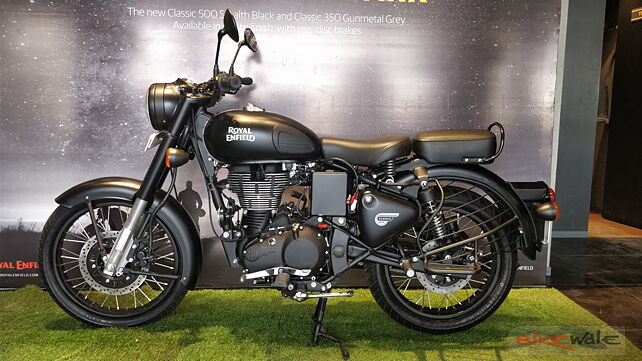 Royal Enfield Classic Stealth Black Photo Gallery