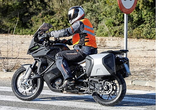 2019 KTM 1290 Adventure T spotted testing