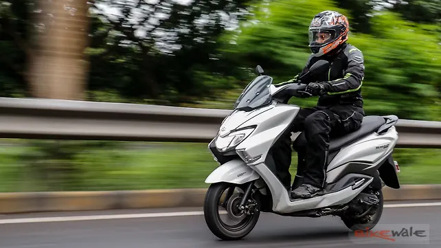 Suzuki Burgman Street 125 Action