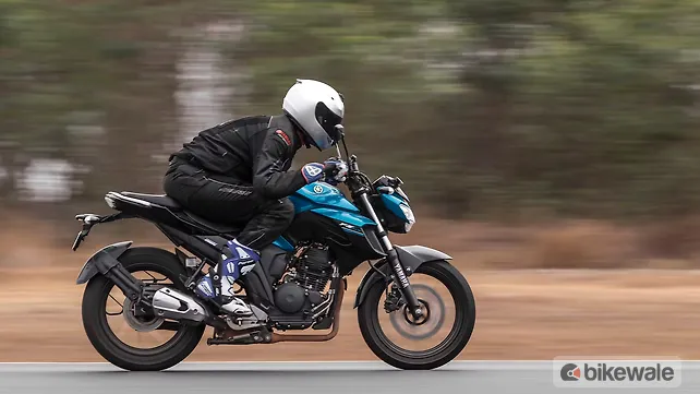 Yamaha FZ25 Long Term Report 4 Track