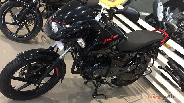 Bajaj updates Pulsar 150 Classic and twin disc with new graphics