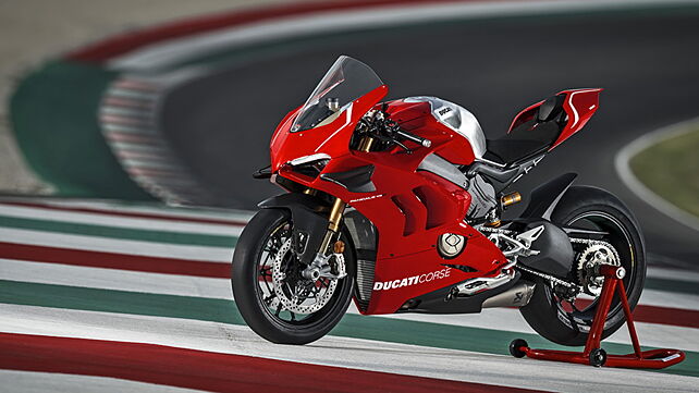 EICMA 2018: Ducati Panigale V4 R officially unveiled