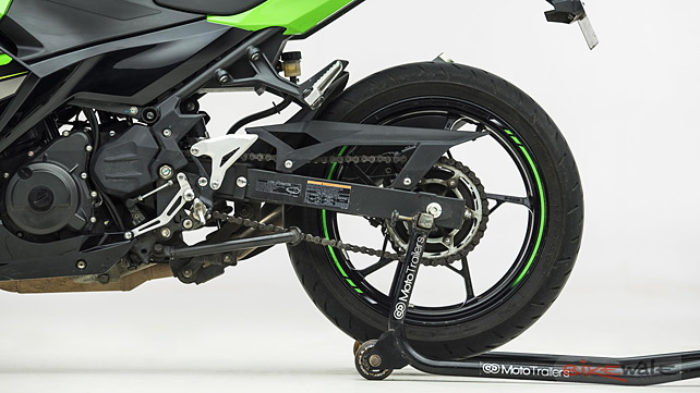 Kawasaki Ninja 400 Engine Image - BikeWale