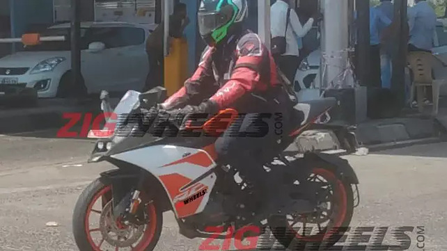 KTM RC125 spied in India; to rival the Yamaha YZF-R15 V3