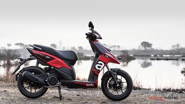aprilia sr 150 full details