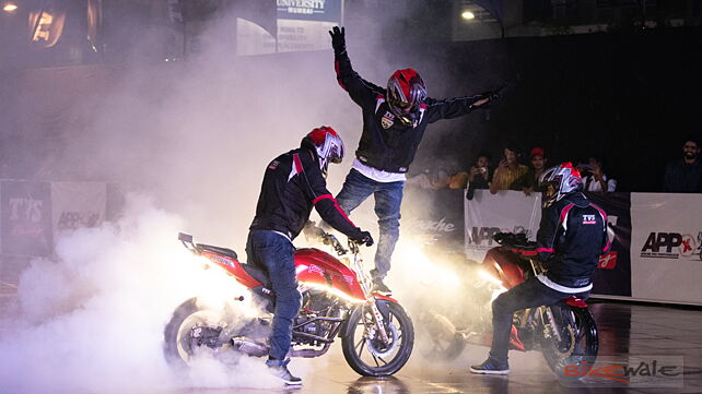 TVS Apache sets new record with 6 hours non-stop stunt show