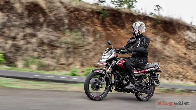Bajaj Platina 110 H-Gear Action Bajaj Platina 110 H-Gear Action
