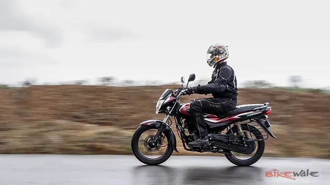 Bajaj Platina 110 H-Gear Action Bajaj Platina 110 H-Gear Action