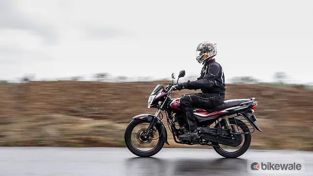 Bajaj Platina 110 H-Gear Action Bajaj Platina 110 H-Gear Action