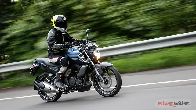 Yamaha FZ S V3 Action