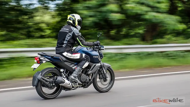 Yamaha FZ S V3 Action