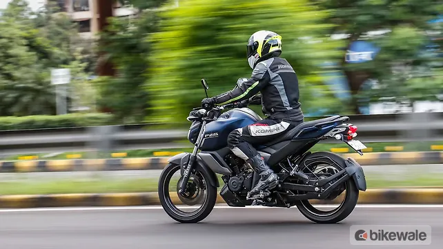 Yamaha FZ S V3 Action