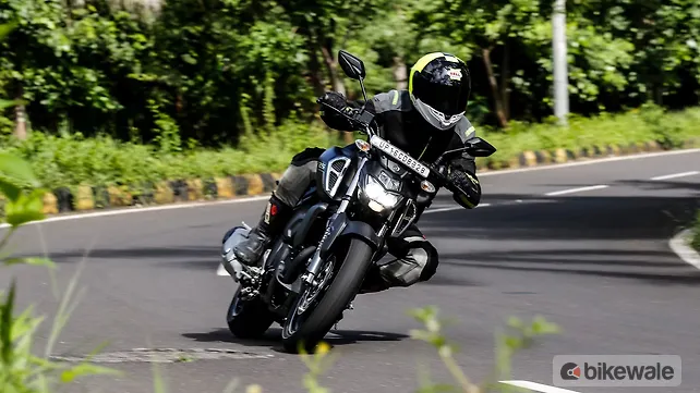 Yamaha FZ S V3 Action