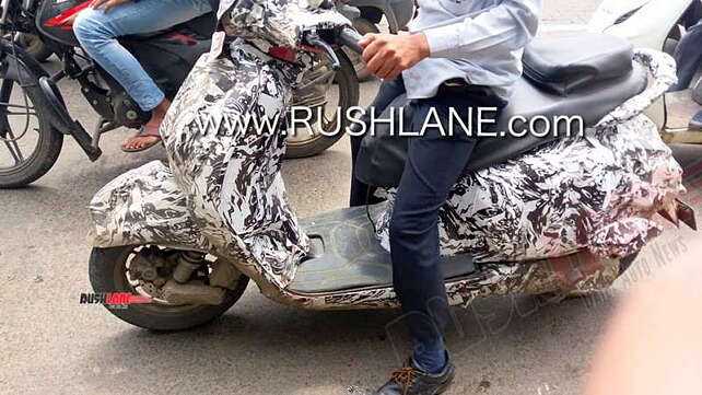 Bajaj Urbanite scooter spied; likely to get maroon colour option