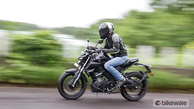 Yamaha MT 15 Action