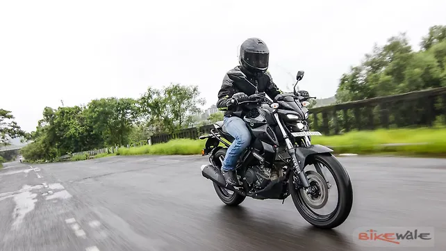 Yamaha MT 15 Action