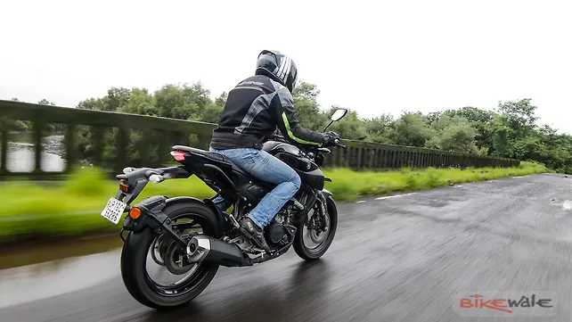 Yamaha MT 15 Action