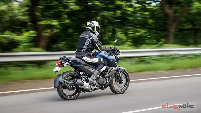 Yamaha FZ S V3 Action