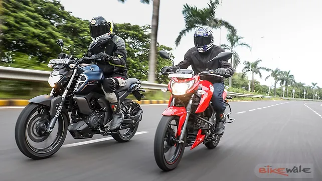 Yamaha-FZ-S-V3-TVS-Apache-RTR-160-4V-Action