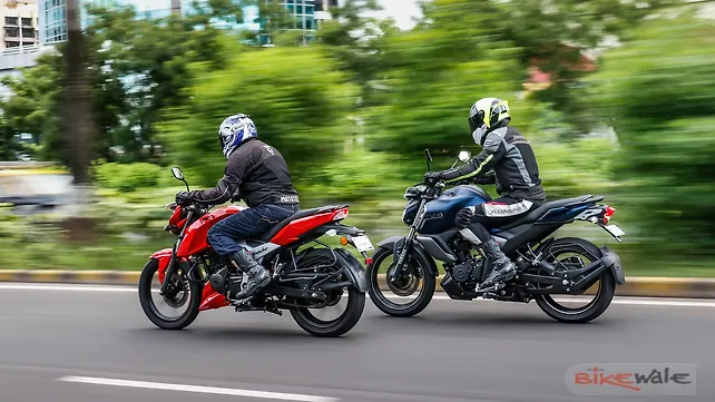 Yamaha-FZ-S-V3-TVS-Apache-RTR-160-4V-Action