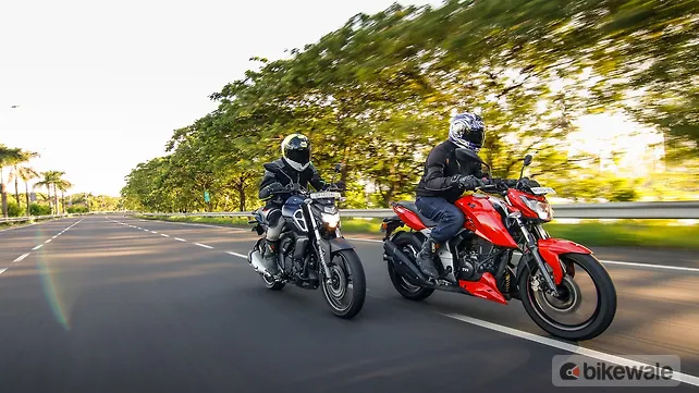 Yamaha-FZ-S-V3-TVS-Apache-RTR-160-4V-Action