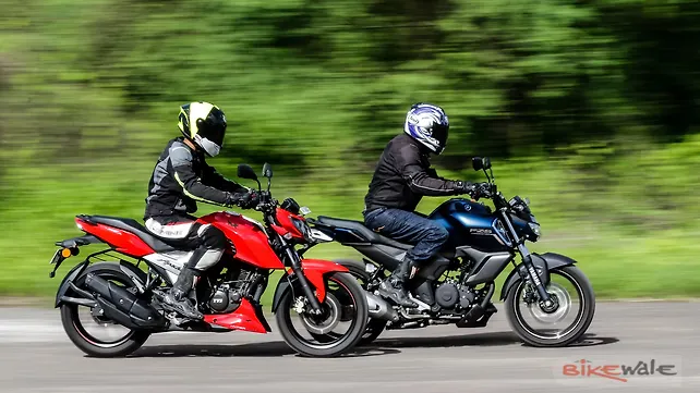Yamaha-FZ-S-V3-TVS-Apache-RTR-160-4V-Action