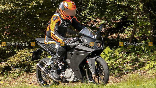 Next-generation KTM RC 390 spotted testing once again