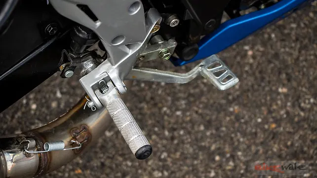 Suzuki Gixxer 250 Action Suzuki Gixxer 250 Action