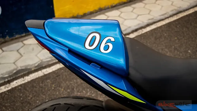 Suzuki Gixxer 250 Action Suzuki Gixxer 250 Action