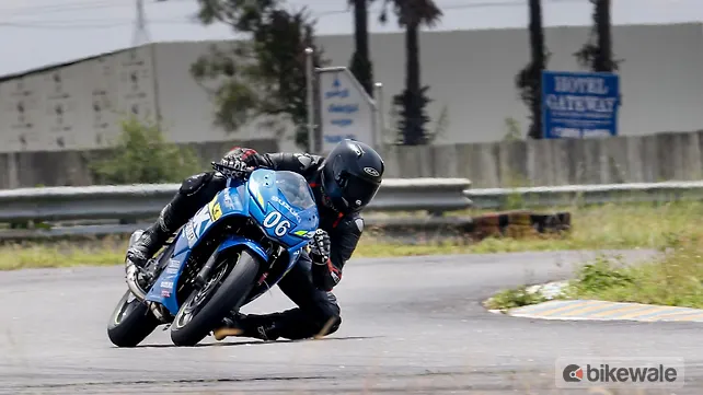 Suzuki Gixxer 250 Action Suzuki Gixxer 250 Action