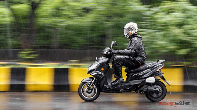 ओकिनावा ने अपनी पहली इलेक्ट्रिक मोटरसाइकिल को 120 किमी प्रति घंटे की टॉप स्पीड के साथ लॉन्च करेगी