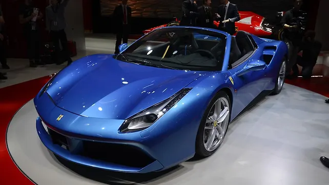 Photo gallery: Ferrari 488 Spider at Frankfurt Motor Show Photo gallery: Ferrari 488 Spider at Frankfurt Motor Show