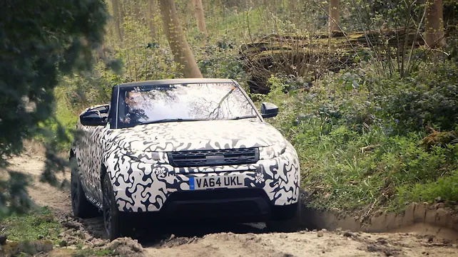 Range Rover Evoque Convertible's off-roading capabilities showcased in new video Range Rover Evoque Convertible's off-roading capabilities showcased in new video