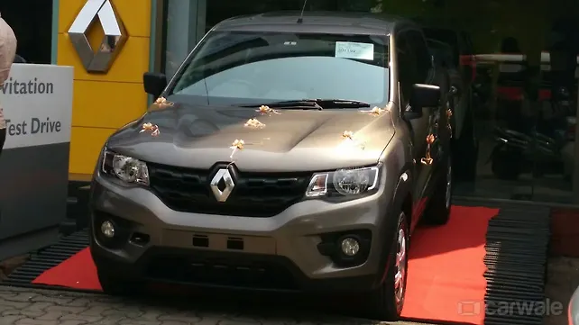 Renault Kwid deliveries begin, waiting period up to three months Renault Kwid deliveries begin, waiting period up to three months