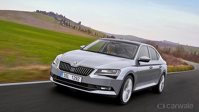 2016 Skoda Superb Photo Gallery