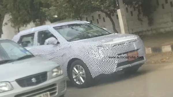 Ssangyong Tivoli spied in India Ssangyong Tivoli spied in India