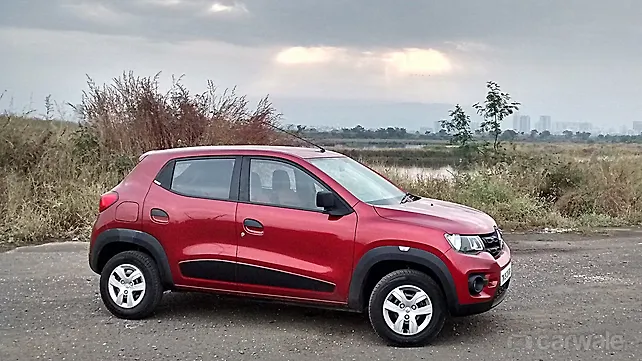 Renault Kwid helps company to pull up their sales numbers Renault Kwid helps company to pull up their sales numbers