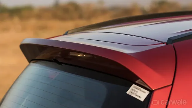 Mahindra KUV100 First Drive Review - CarWale