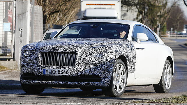 Rolls-Royce Wraith facelift spied on test