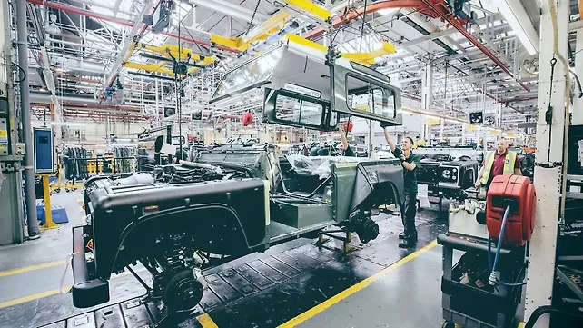 Land Rover Defender's production comes to an end Land Rover Defender's production comes to an end