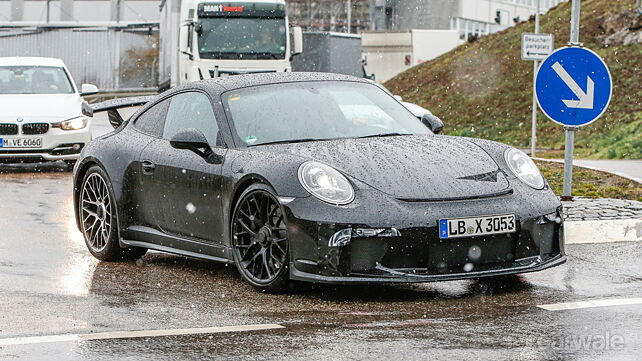 Porsche 911 GT3 facelift spied