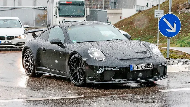 Porsche 911 GT3 facelift spied Porsche 911 GT3 facelift spied