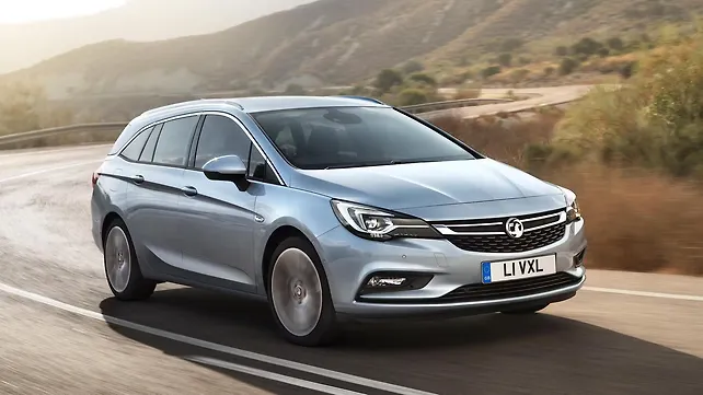 Opel Astra and Opel Astra TCR showcased at Geneva Motor Show 2016 Opel Astra and Opel Astra TCR showcased at Geneva Motor Show 2016
