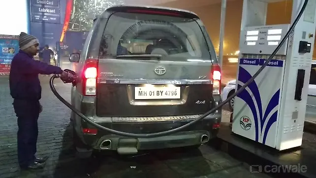 Petrol and diesel prices to go down in Maharashtra Petrol and diesel prices to go down in Maharashtra