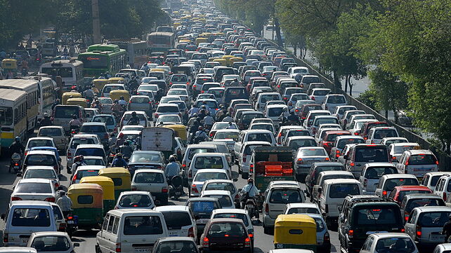 Diesel car ban in Delhi extended 