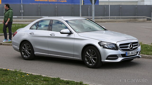 Mercedes-Benz C-Class facelift spotted on test
