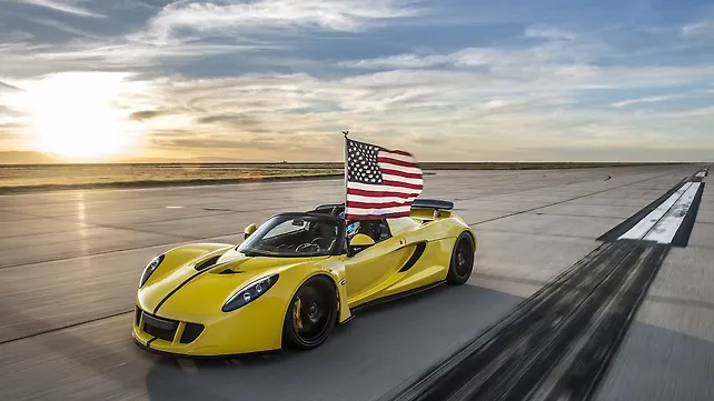 Hennessey Venom GT Spyder sets 427.4kmph world speed record Hennessey Venom GT Spyder sets 427.4kmph world speed record